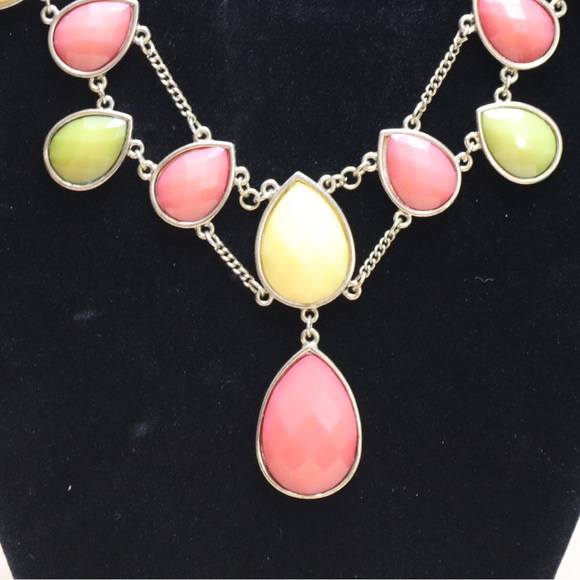 Vintage inspired pink, light green, light yellow, and cream necklace - Picture 3 of 8